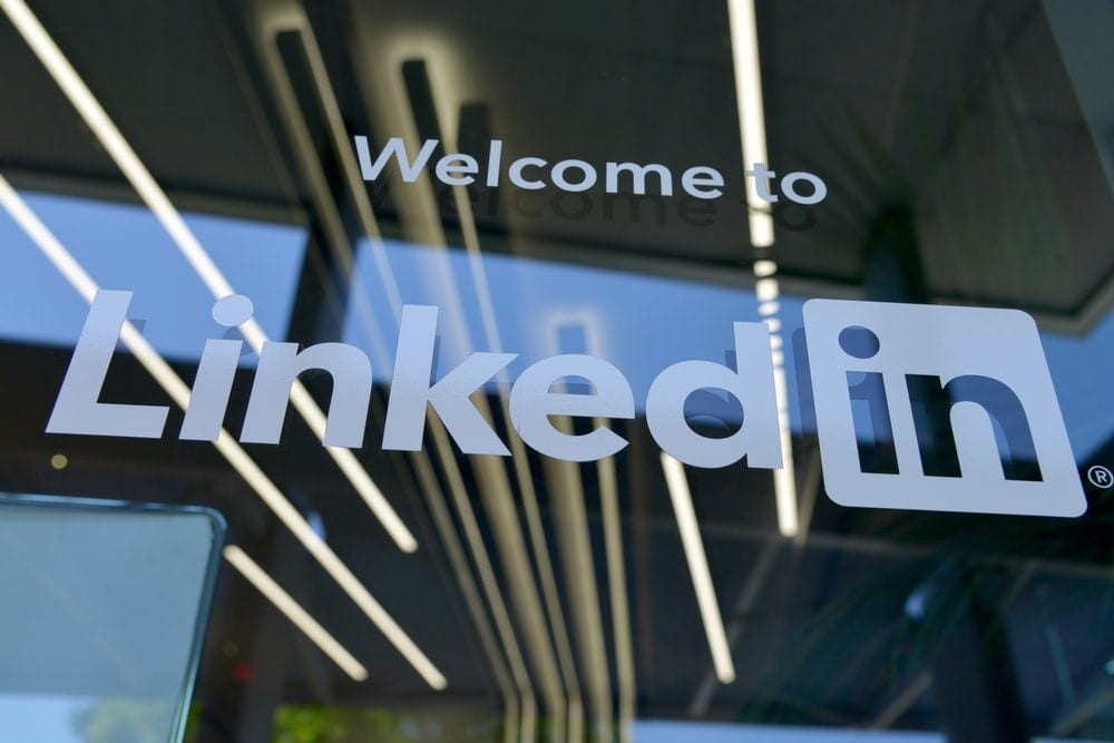 LinkedIn profile optimisation involves networking and SEO optimisation